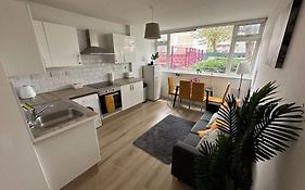 Spacious 2 Bedroom In Central Hoxton